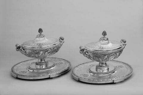 Terrine, son plateau et sa doublure du service de George III d'Angleterre et de Hanovre, d'une paire (OA 12381), image 11/11