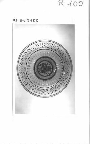 Coupe ronde sur pied : Armoiries d'un pape Médicis, image 2/2