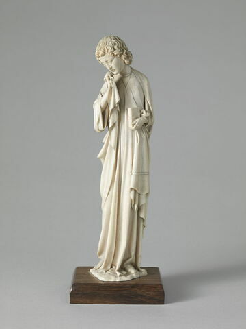 Statuette provenant du groupe représentant la Descente de Croix : saint Jean, image 5/12