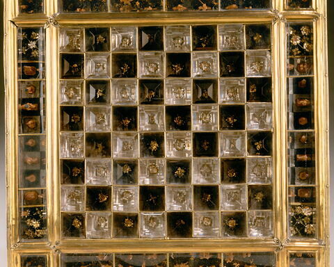 Echiquier : tablier (a) et pièces (b), image 3/15