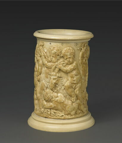 Cylindre : douze putti jouant avec deux chèvres, image 3/11