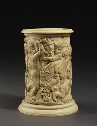 Cylindre : douze putti jouant avec deux chèvres, image 6/11