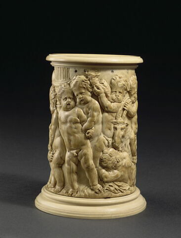 Cylindre : douze putti jouant avec deux chèvres, image 8/11