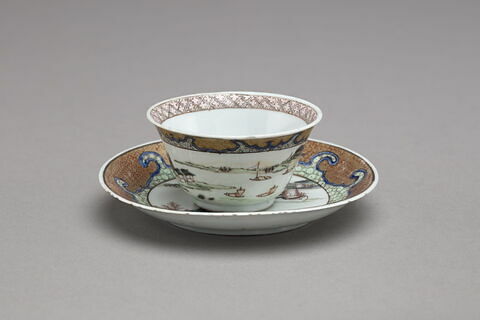 Tasse à thé avec soucoupe mais sans couvercle, d'un service à thé et à café de douze pièces (R 1208 à 1219)