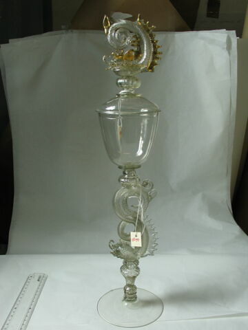 Verre à jambe couvert, image 2/5