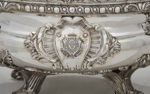 Pot à oille du service Penthièvre-Orléans (associé à INV 75.7.1, 3, 4), image 2/5