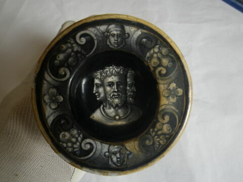 Salière ronde : Sujets mythologiques, image 9/10