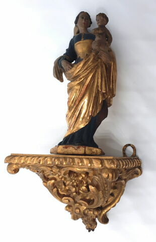 Statuette sur console : la Vierge debout portant l'Enfant, image 1/2