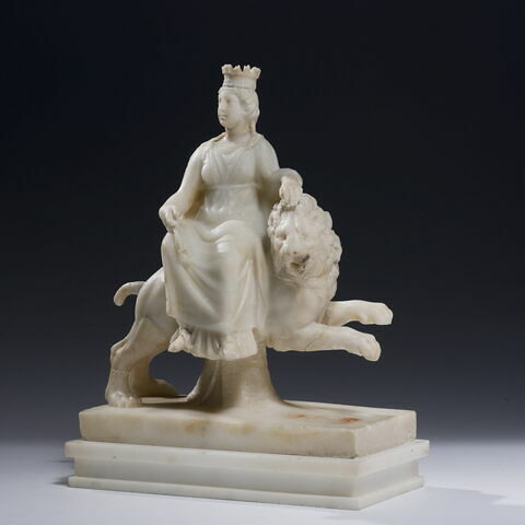 Sculpture : Cybèle assise sur un lion, image 2/4