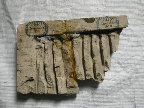 Fragment de plaque : décor jaspé, image 2/3