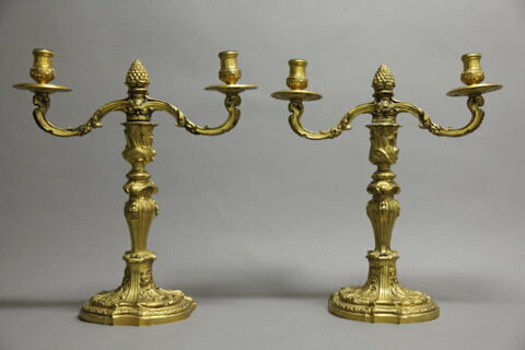 Chandelier à deux lumières d'une paire, image 1/1