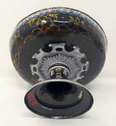 Coupe couverte : Jupiter entre Vénus et Mercure, image 4/7