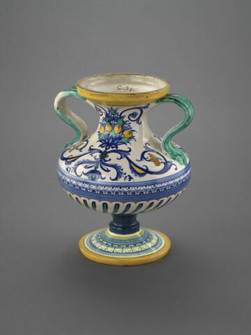 Vase à pied et à deux anses, image 2/6