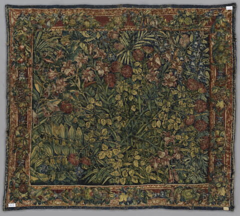 Verdure à fleurs et feuillages, d’une tenture de six pièces, image 2/6