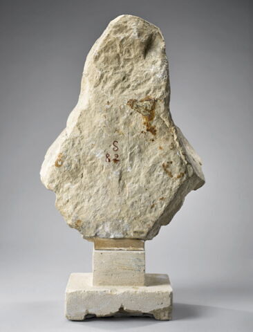 statue, image 3/6