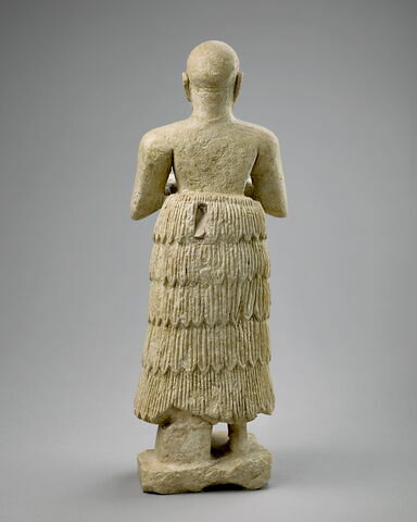 statue, image 3/21