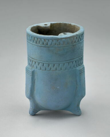 vase, image 2/3