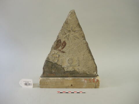stèle, image 2/2