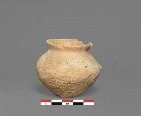 vase, image 1/1