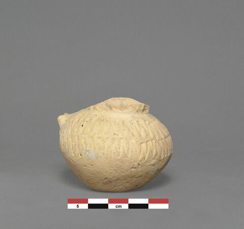 vase, image 1/1