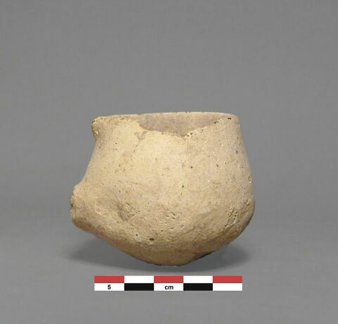 vase, image 1/1