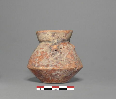 vase, image 1/1