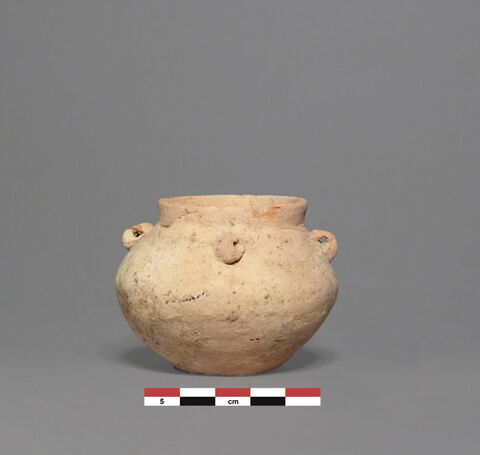 vase, image 1/1