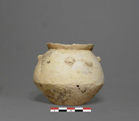 vase, image 1/1