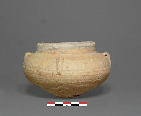 vase, image 1/1