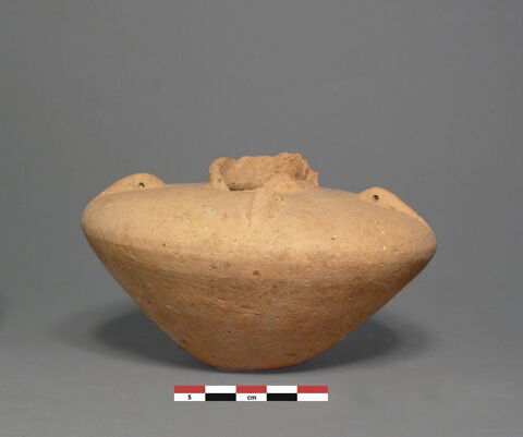 vase, image 1/1