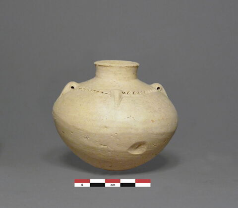 vase, image 1/1
