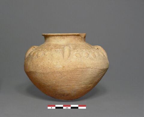 vase, image 1/1