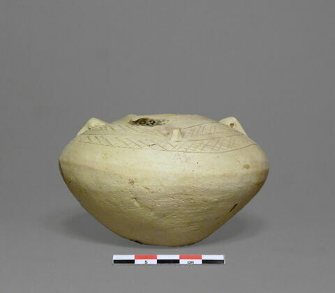 vase, image 1/1