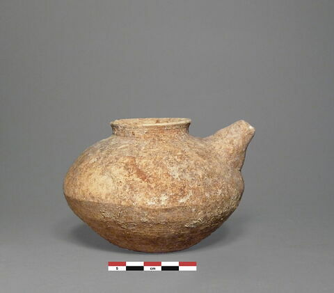 vase, image 1/1