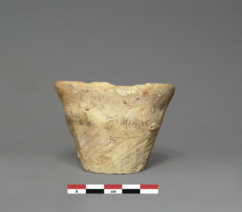 vase, image 1/1
