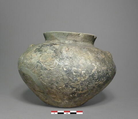vase, image 1/1
