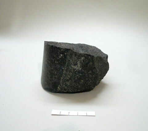 statue, image 3/3