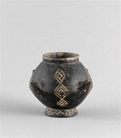 vase, image 5/8