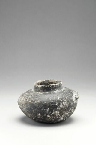 vase, image 1/3