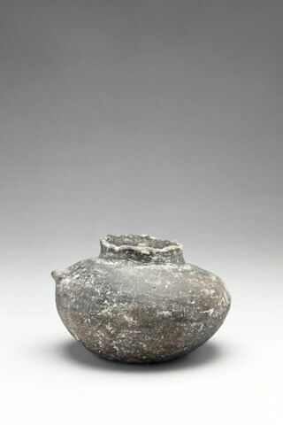 vase, image 2/3