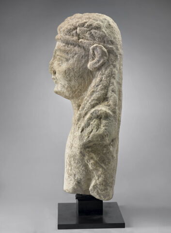 statue, image 3/9