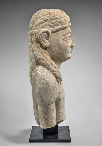 statue, image 4/9