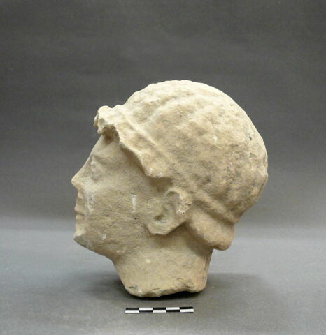 statue, image 2/4