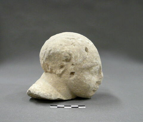 statue, image 2/2