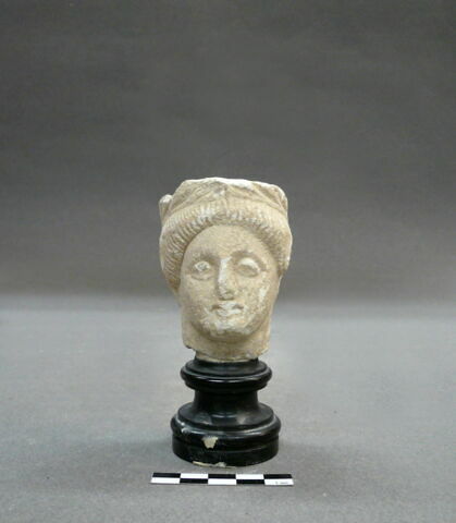 statue, image 1/2