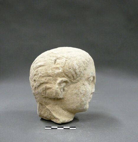 statue, image 2/2