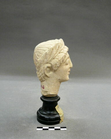 statue, image 3/4