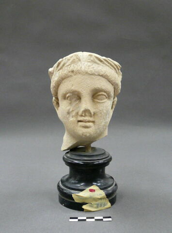 statue, image 1/2