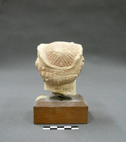 statue, image 3/3