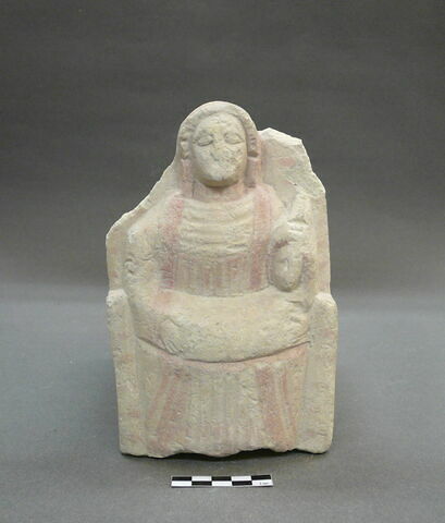 statue, image 2/2
